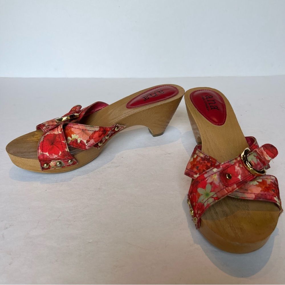 a.n.a. Women's Red Floral Fabric Wedge Sandals Red/Pink multi size 8 1/2M